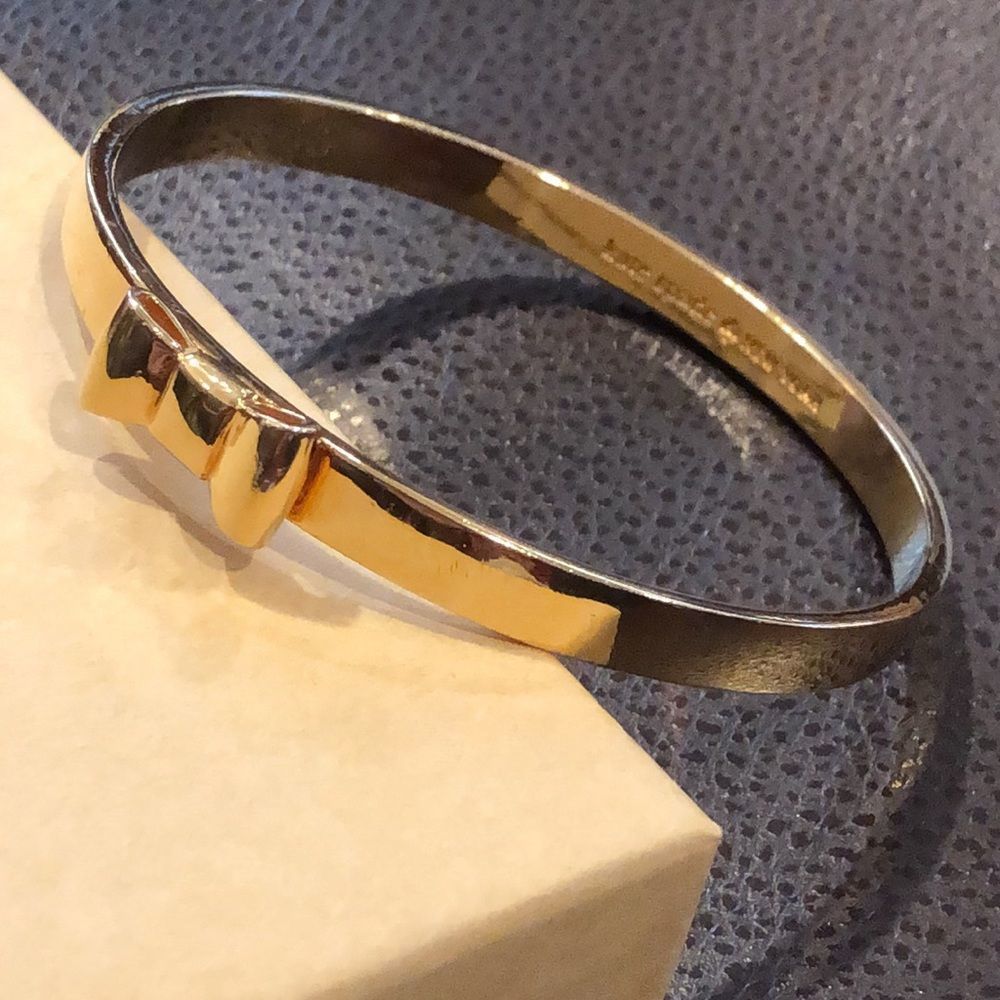 KATE SPADE Gold Bangle Bracelet With Gold Bow - Picture 7 of 9
